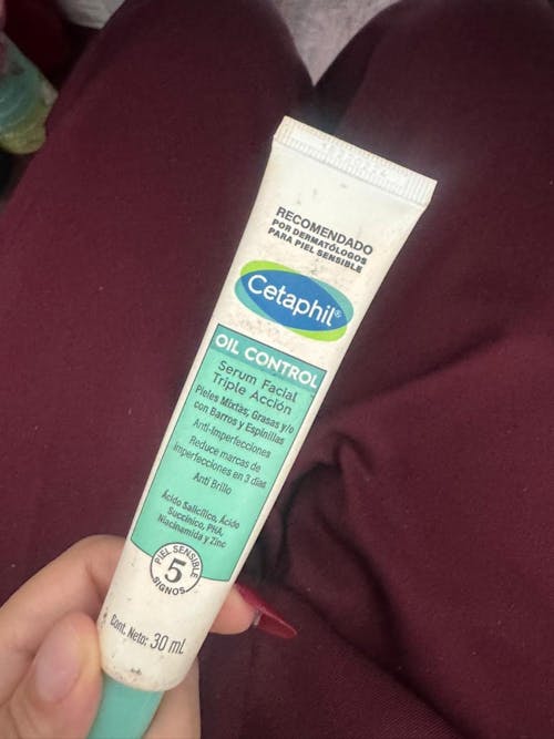 Cetaphil Oil Control serum facial triple acción para piel grasa 30ml.