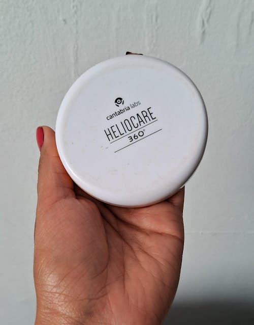 Cantabria Labs, Heliocare 360° Fotoprotector spf50 , Polvo compacto color bronce sin aceite 10gr.