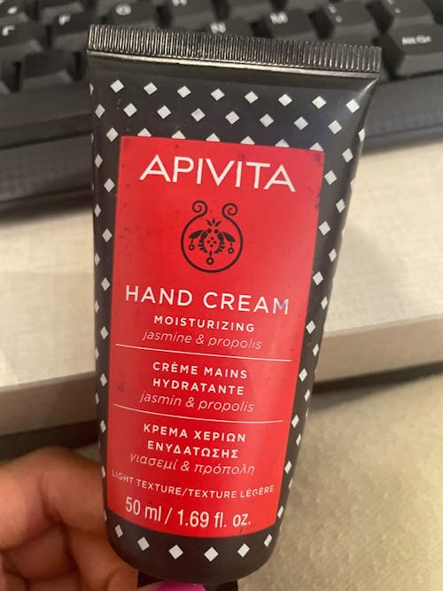 Apivita Crema de Manos con Jazmin Textura Ligera 50ml.