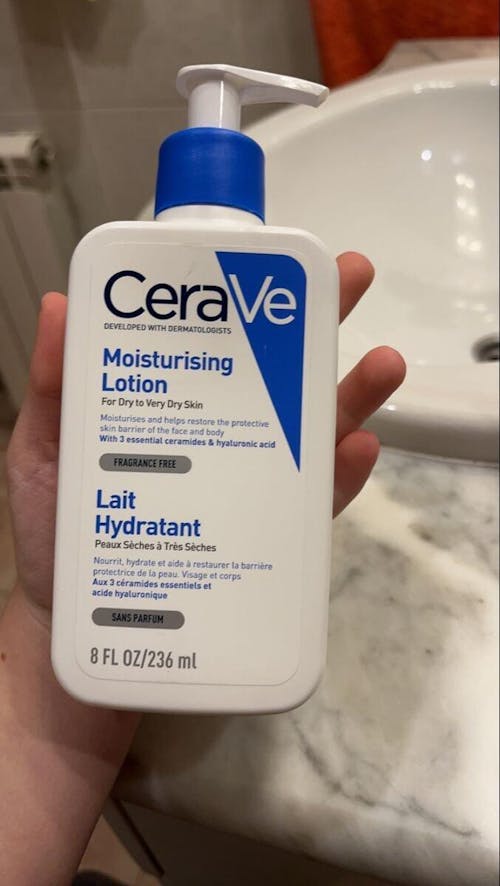 Cerave loción hidratante para piel seca 236ml.