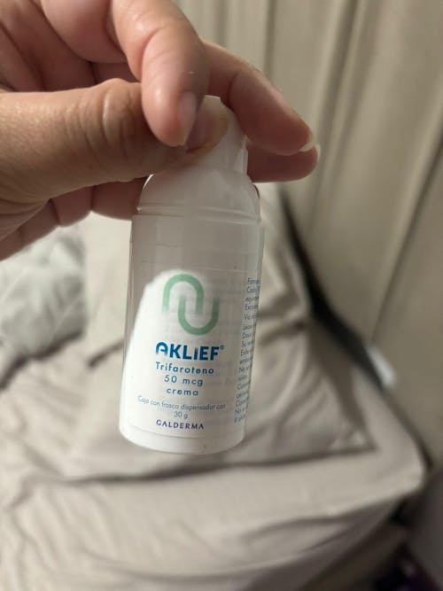 Galderma Aklief Crema .005% Anti imperfecciones 30gr.
