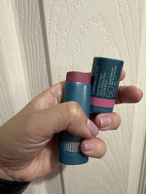 Colorescience Total Protection Color Balm Bálsamo Multiusos Con SPF +50 color Berry 9 gr