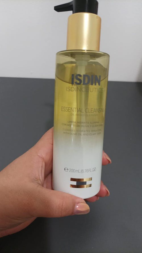 Isdin Isdinceutics Essential Cleansing, aceite limpiador 200ml.