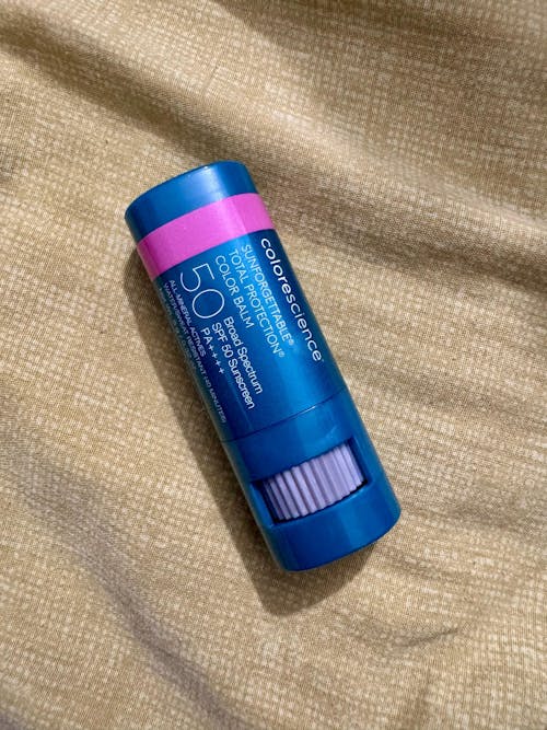Colorescience Total Protection Color Balm Bálsamo Multiusos Con SPF +50 color Berry 9 gr