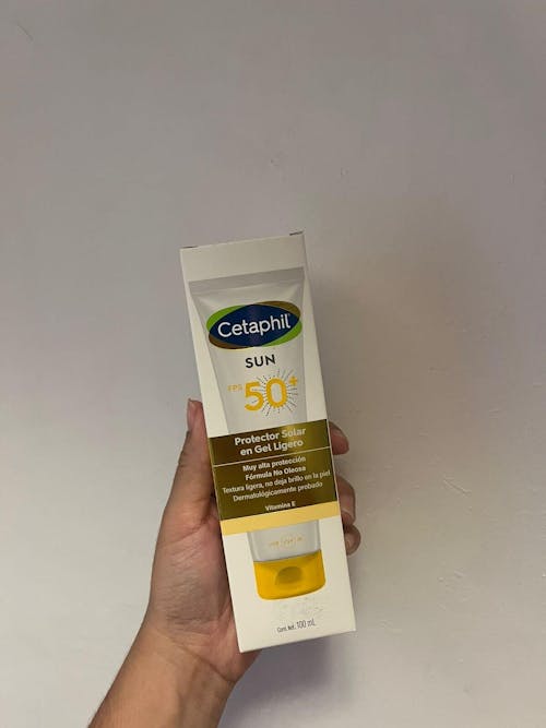 Cetaphil Sun FPS50+ protector solar en gel hidratante 100ml.