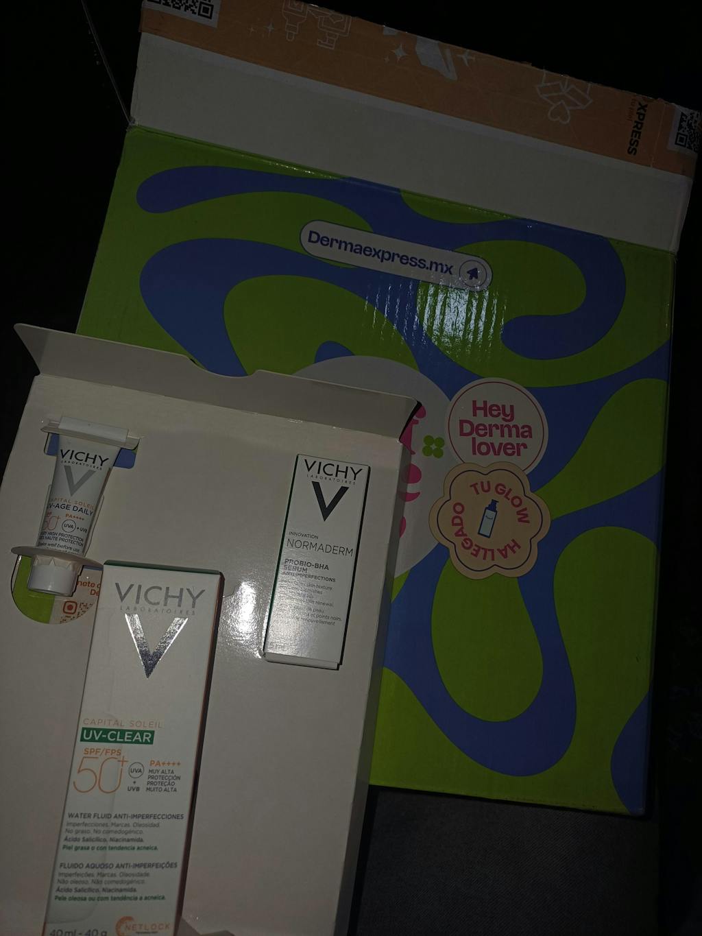 Vichy Kit Capital Soleil UV Clear SPF 50+ (40 ml) + Normaderm Probio-BHA Serum (5 ml)+ Capital Soleil UV Age Daily (3 ml)