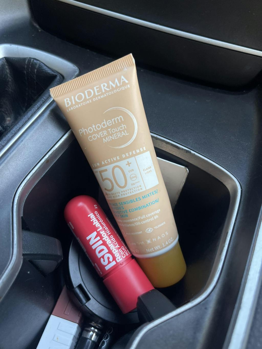 Isdin Reparador Labial Stick Rojo Hidratación y Color 4 g