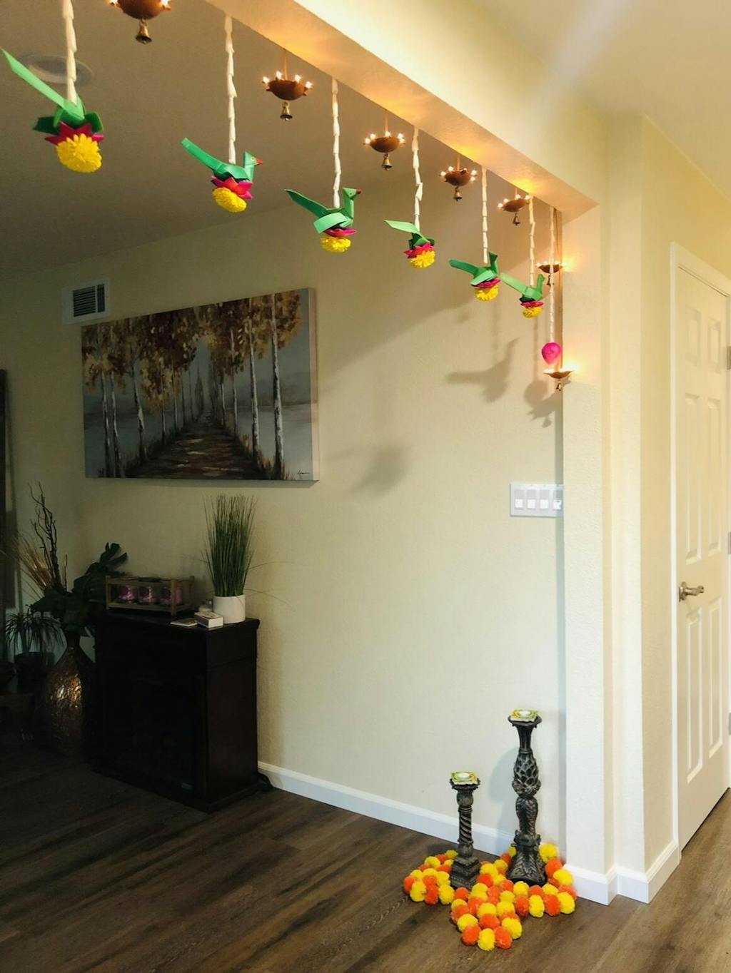 5 Ft Yellow Lily Garland