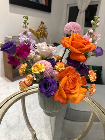 Kyoto Vase Arrangement & Chocolate Bundle