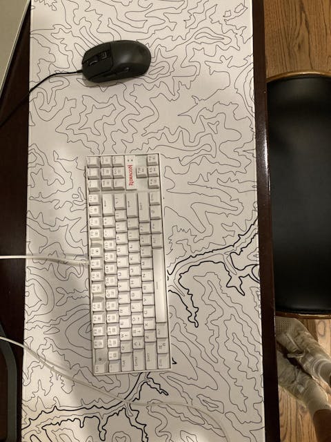 WHITE TOPO CANYON DESKPAD
