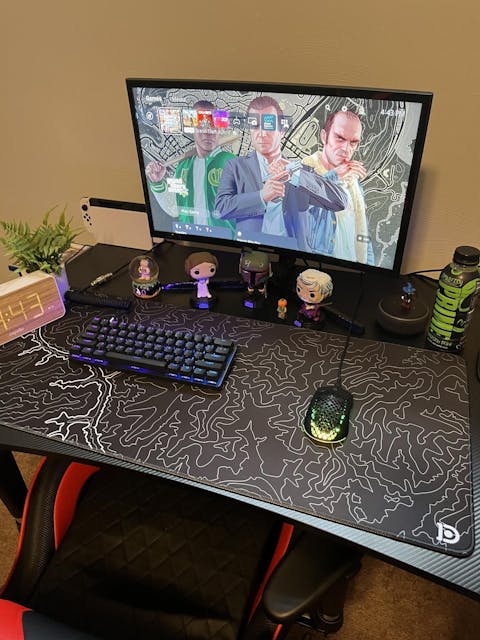 BLACK TOPO CANYON DESKPAD