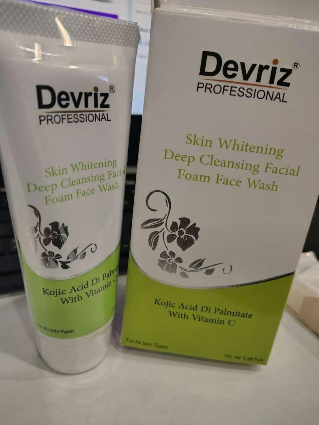 Skin Whitening & Deep Cleaning Foam Facewash