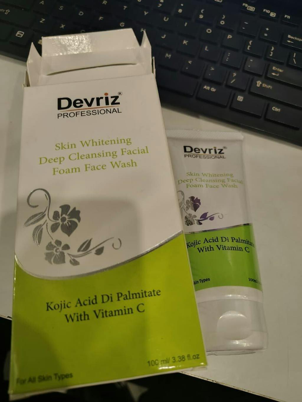 Skin Whitening & Deep Cleaning Foam Facewash