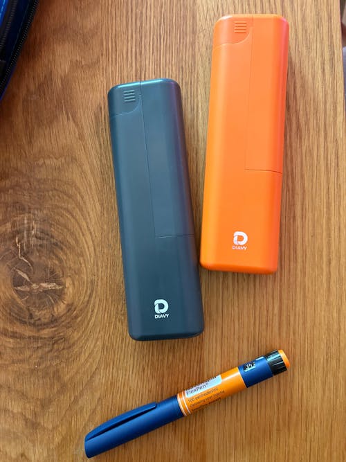 DIAVY Unique Two Pen & Needle Case Bundle + Free Sharps Bin