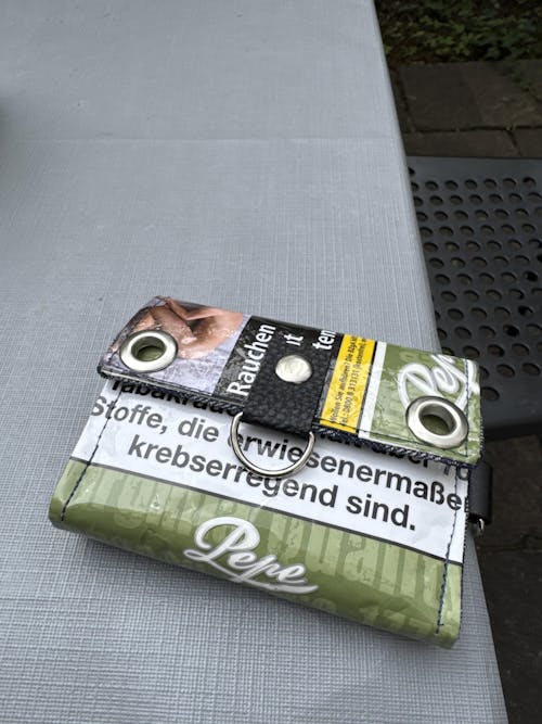 2.2 upcycling wallet - SHROOMS