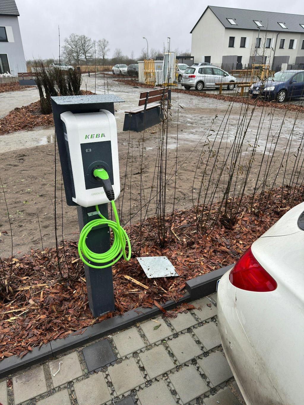 Reihenhaus AG Ladesäule passend für KEBA P40 Wallbox mit Dach