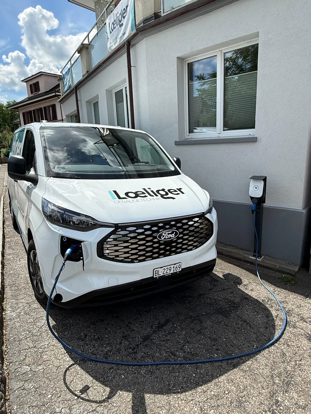 Ladesäule passend für Huawei FusionCharge und SmartCharger Wallbox mit Dach | Ständer | Standfuß | Stele | Base