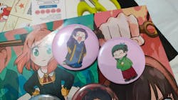 Shocked Jinshi and Maomao Matching Badges