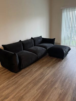 Modular Overstuffed 3-Seater L-Shaped Sectional in Black