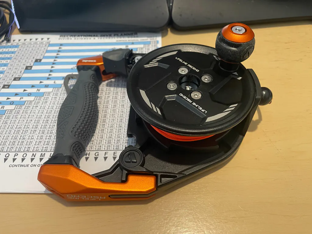 Used Apeks Ascend Dive Reel