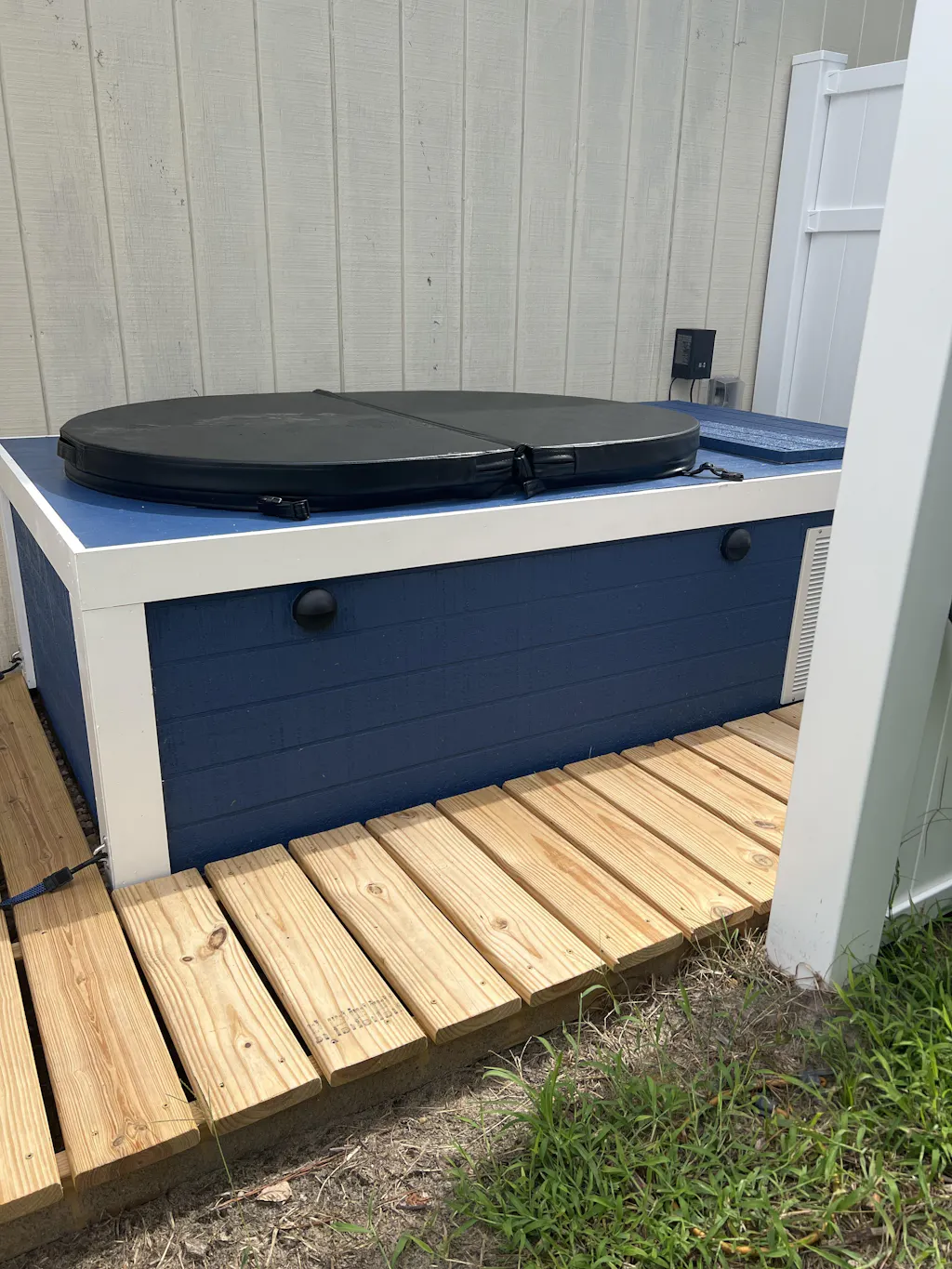 DIY Cold Plunge Spotlight: Jordan's Sauna & Cold Plunge Setup