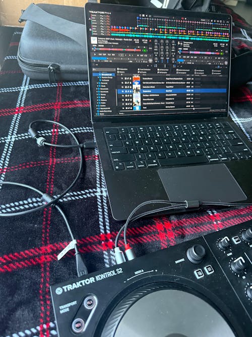 Chroma Cables: USB-C to B