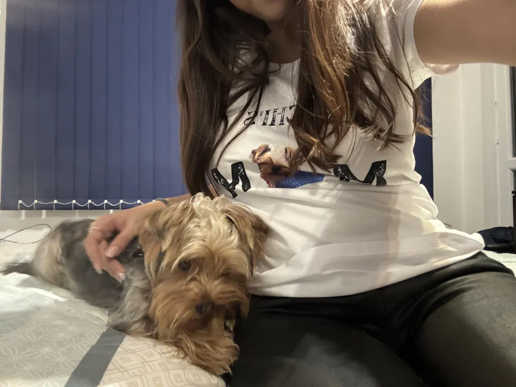 Дамска персонализирана тениска с лика и името на вашия любимец