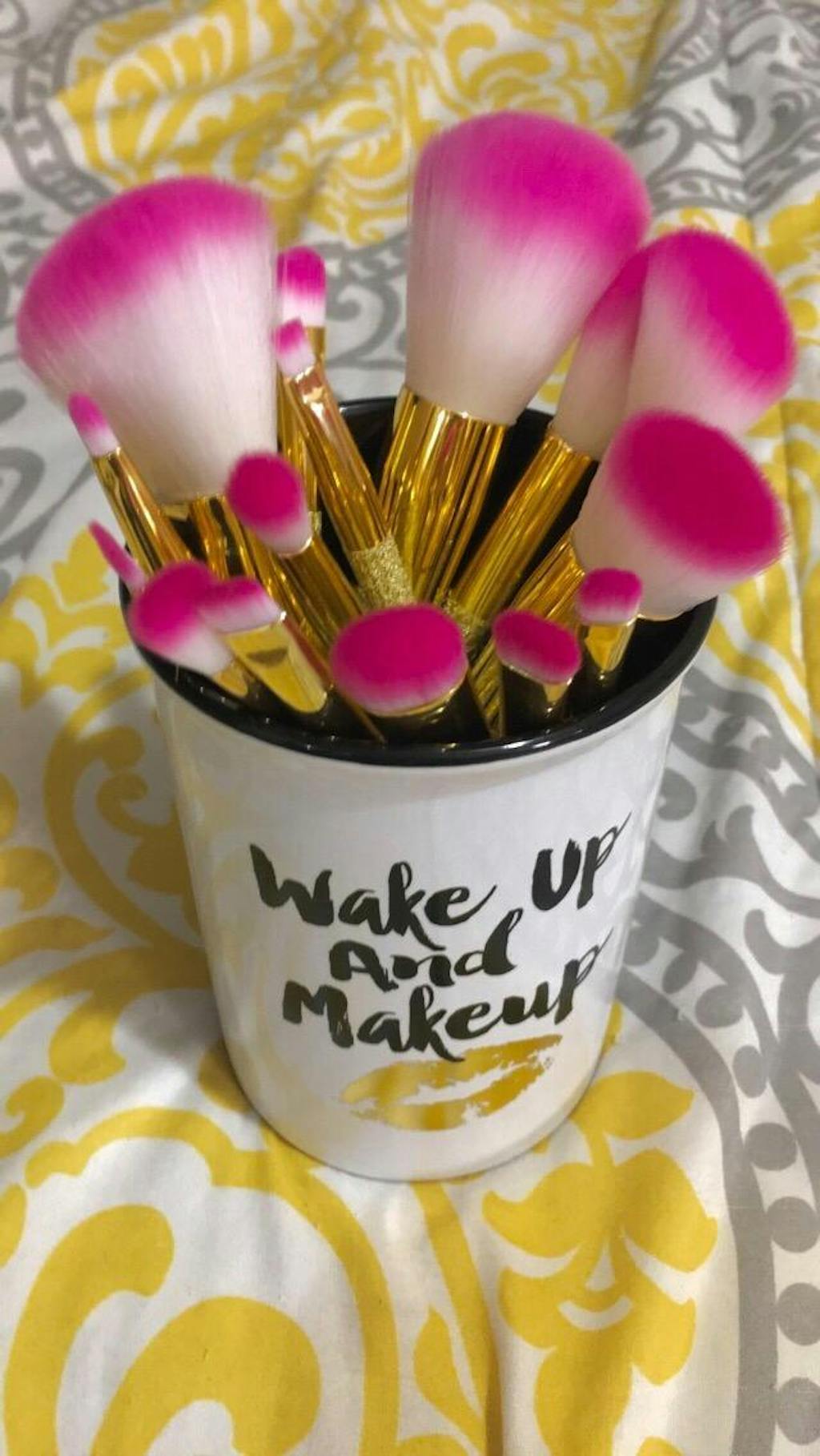 Docolor makeup brushes Fantasy 16 piece Makeup Brush Set best makeup