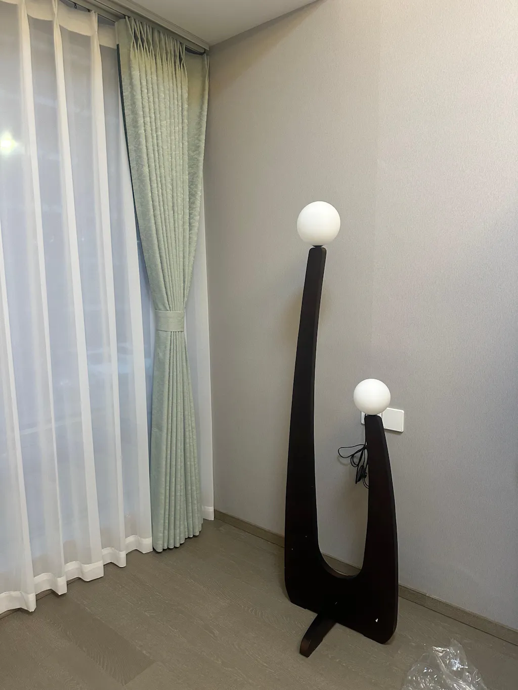 Yoji Floor Lamp - Docos