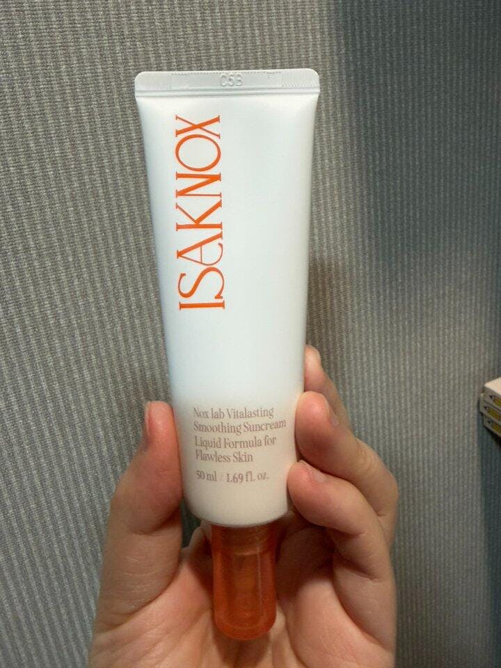 Isa Knox Nox Lab Vitalasting Smoothing Suncream SPF 50+ PA++++