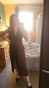 Robe Diva Sunset Chocolat Latte - Fendue & Elégante.