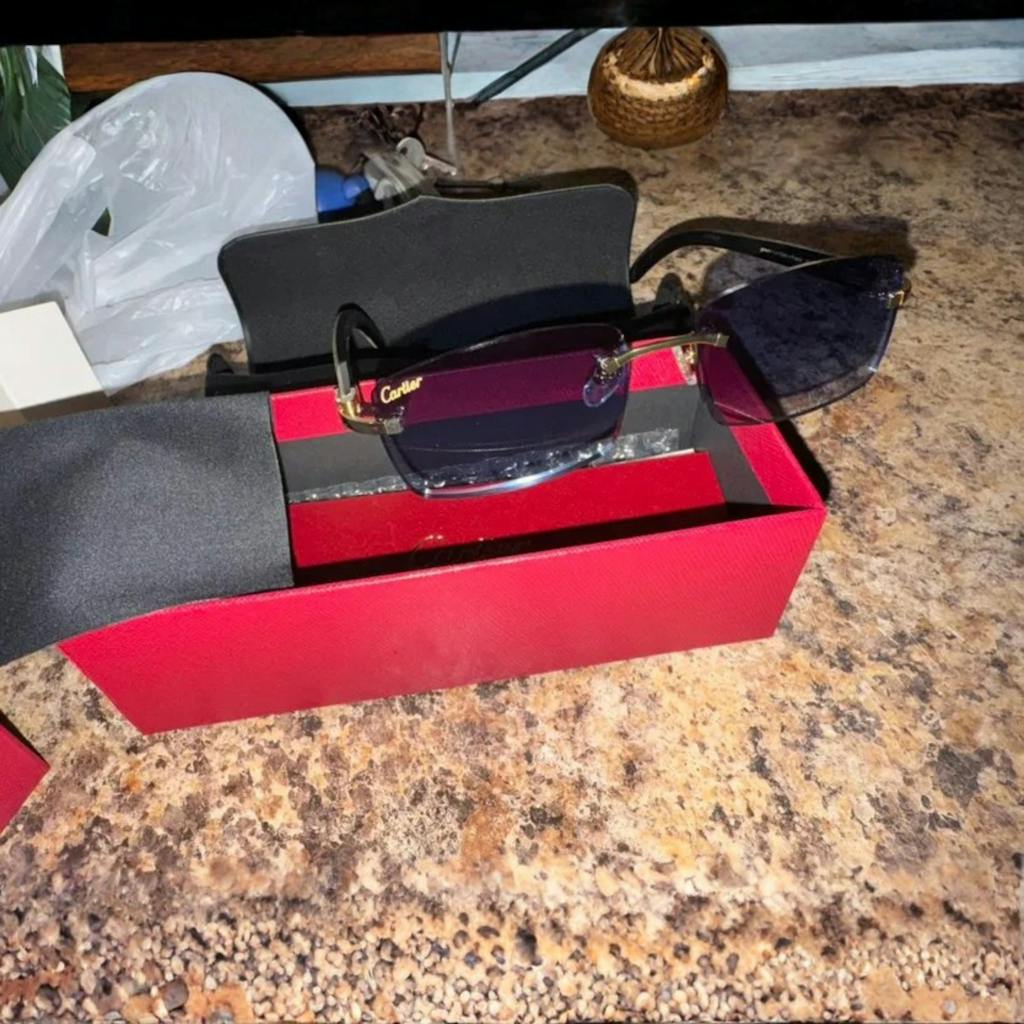 White Buffs Blue Lens