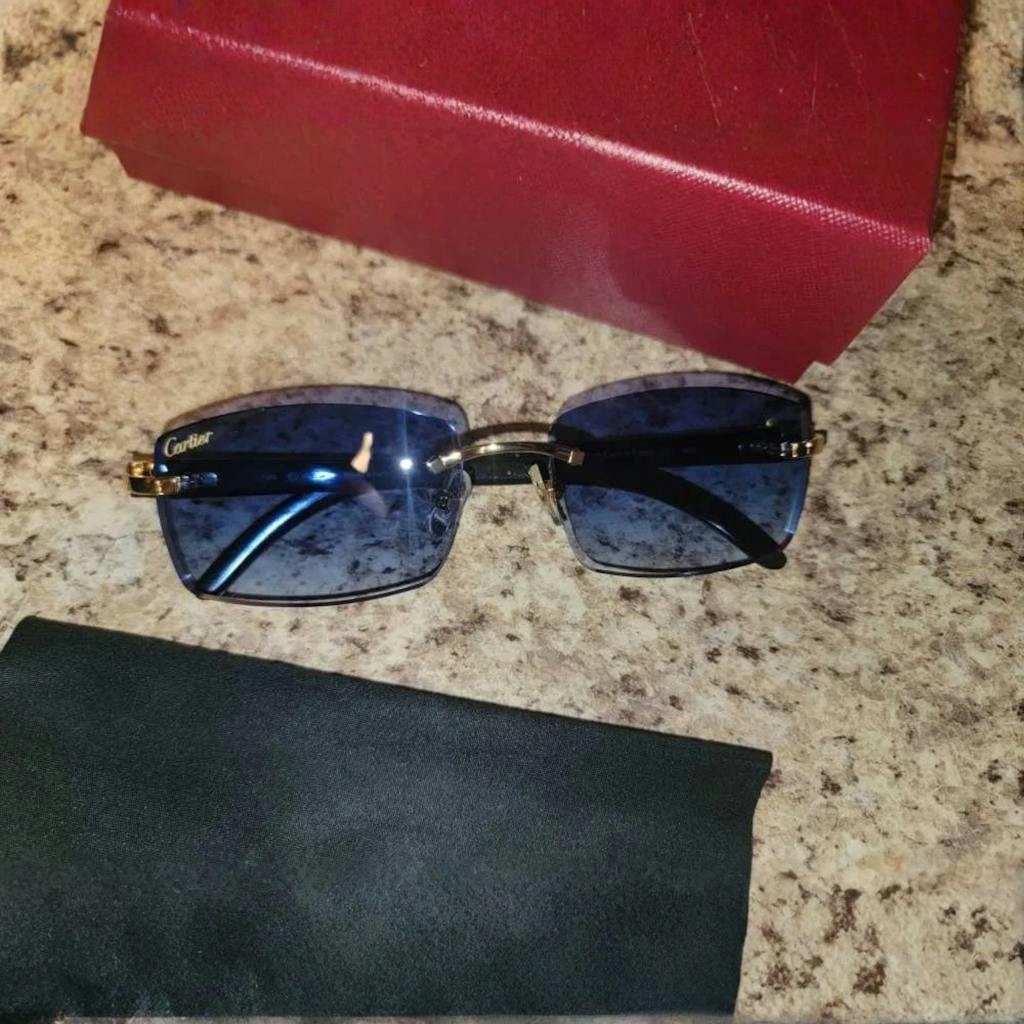 White Buffs Blue Lens