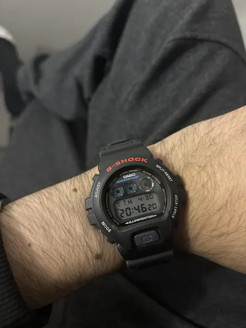 Reloj CASIO G-Shock 200M Illuminator DW-6900 Años 2000