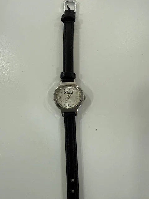 Reloj Mudd Mujer 2000’s Nácar Pila 24 mm Compacto