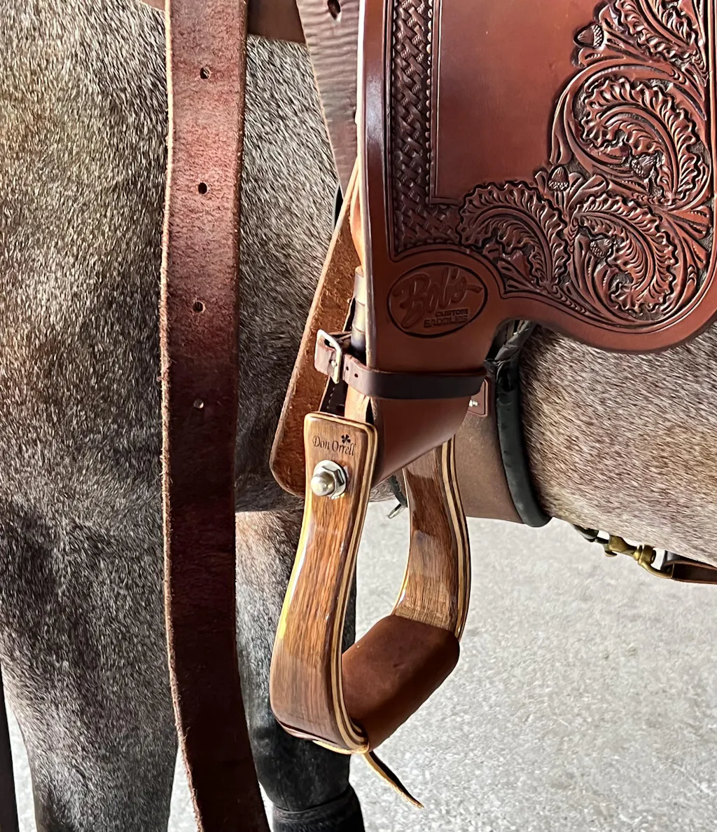 Angled Flat Bottom 3" Gloss Black Don Orrell Stirrups