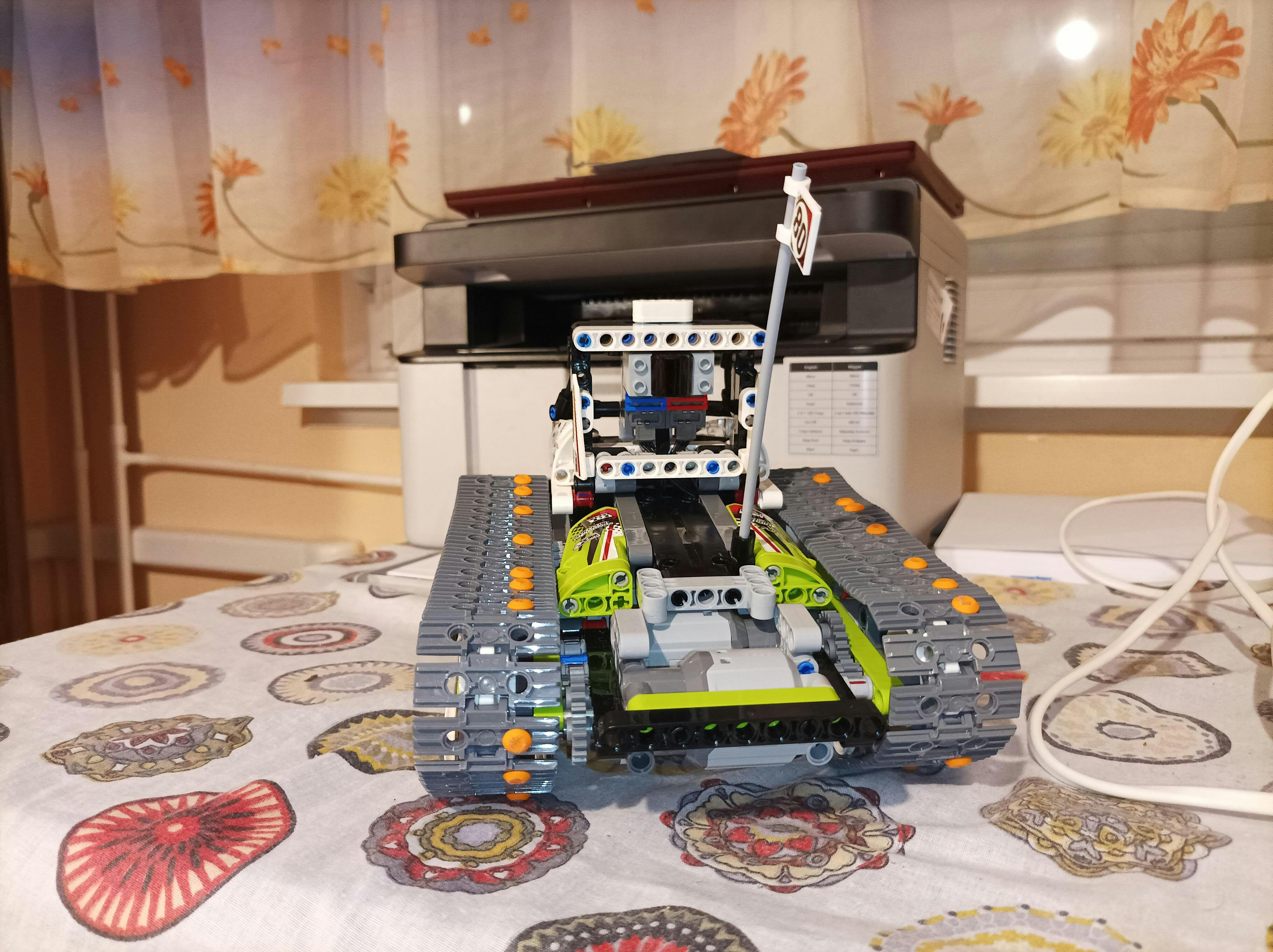 CaDA Bricks Technic Pin Long with Friction Ridges 4L | JH2103*100