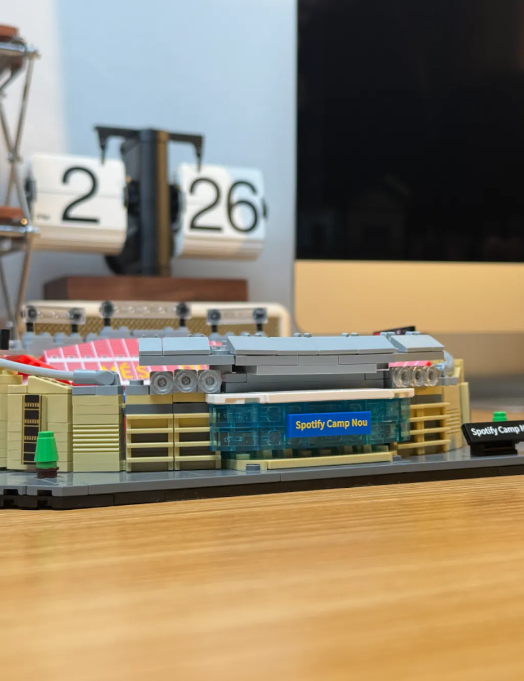 CaDA FC Barcelona Spotify Camp Nou – Ultimate Modular Stadium Building Kit C66023W