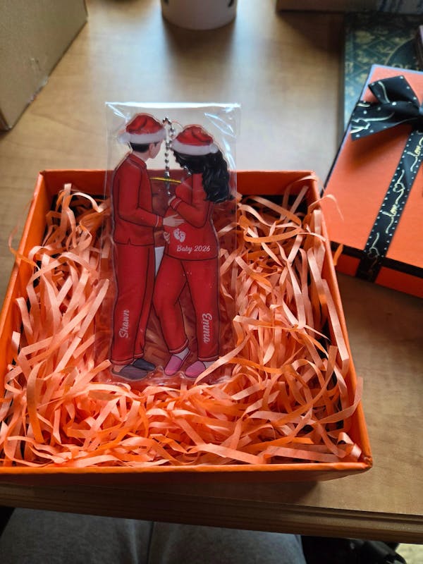 Elegance Wrap Ensemble - Complete With A Sleek Gift Box, Delicate Raffia Filling, Stylish Gift Gag, and A Greeting Card