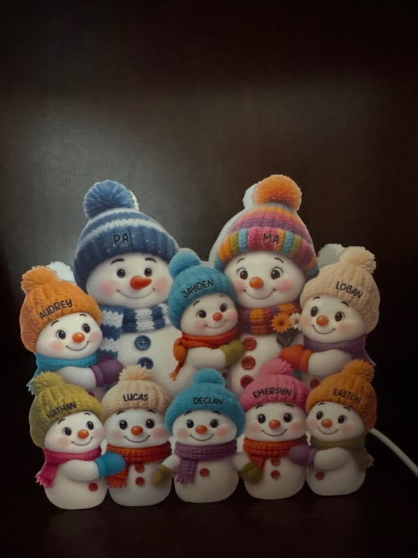 Personalized Snowman Family Acrylic Light Box - A Cozy Holiday Gift for Loved Ones