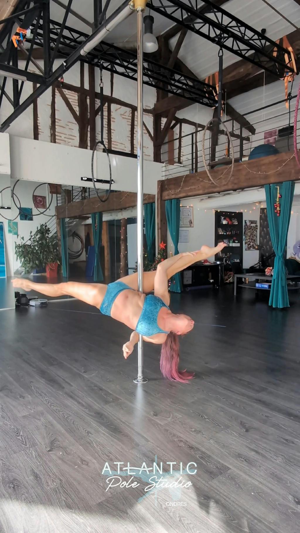 Velvet sports bra - Nicole