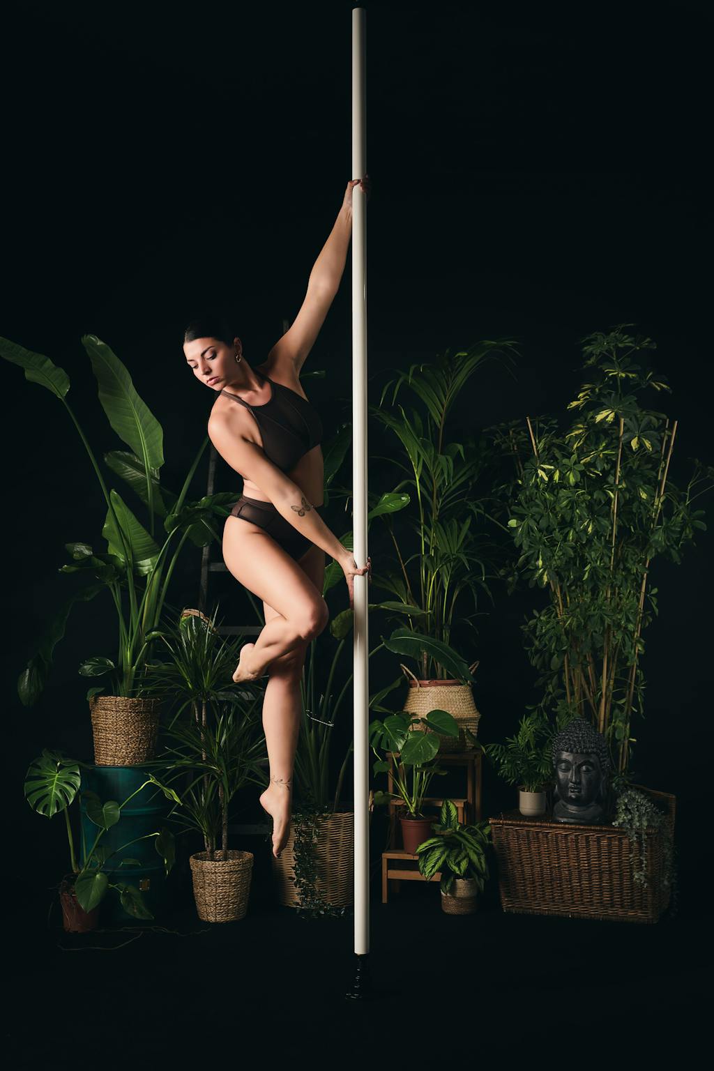 Mesh sports bra for pole dance and yoga - Victoria