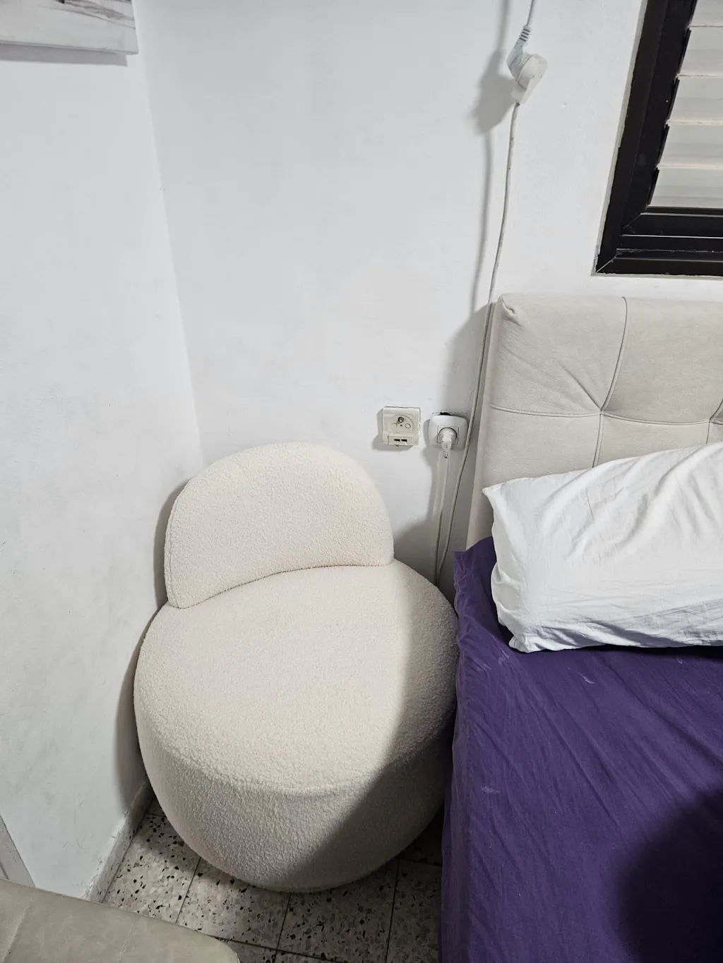 כורסה בוקלה עגולה מעוצבת דגם Auri