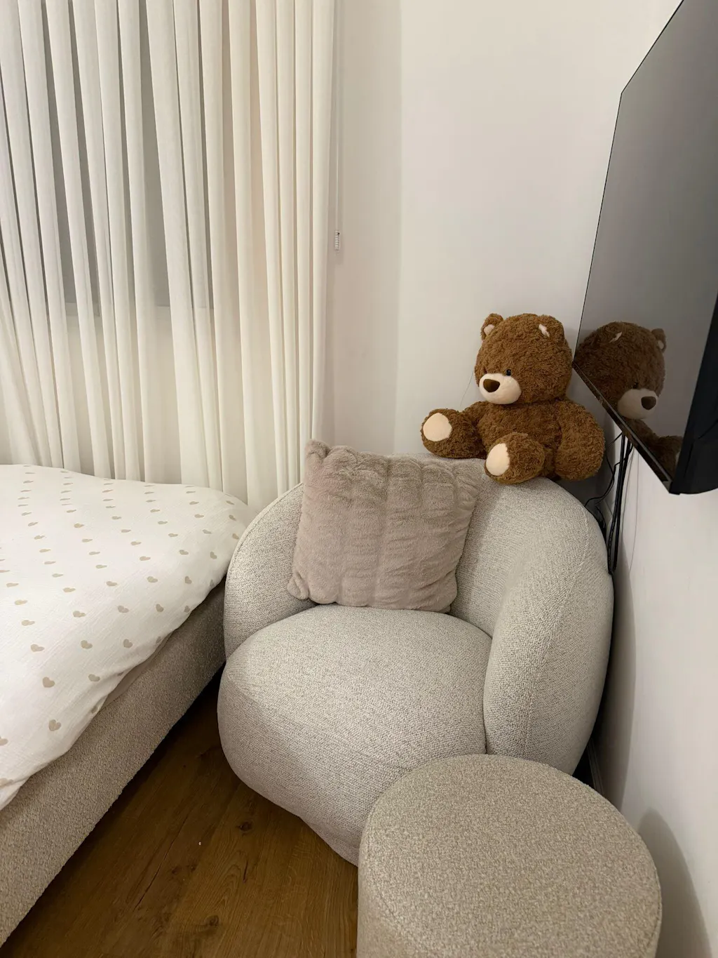 כורסה מסתובבת עם הדום - פינת ישיבה Cloudy Lounge