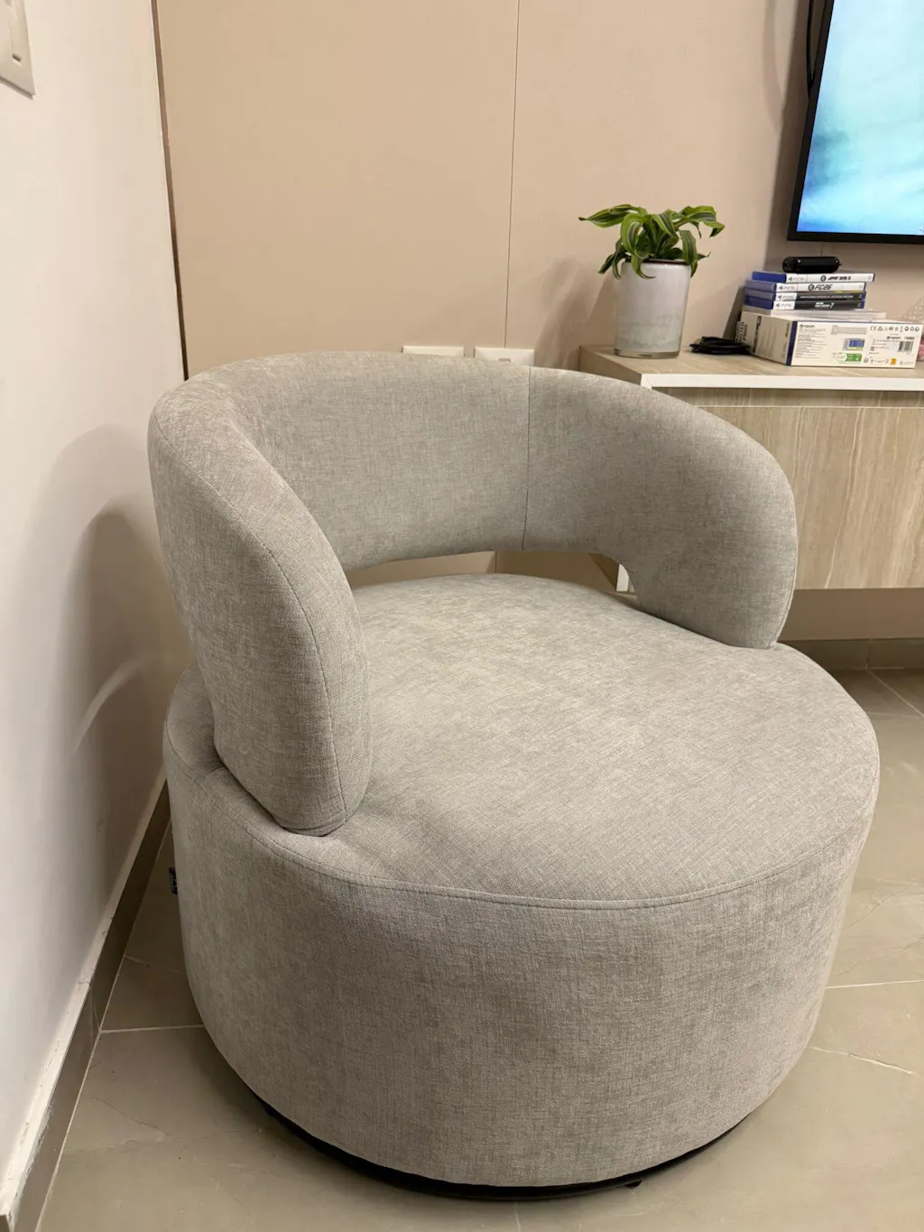 כורסה מסתובבת לסלון דגם Flow 360