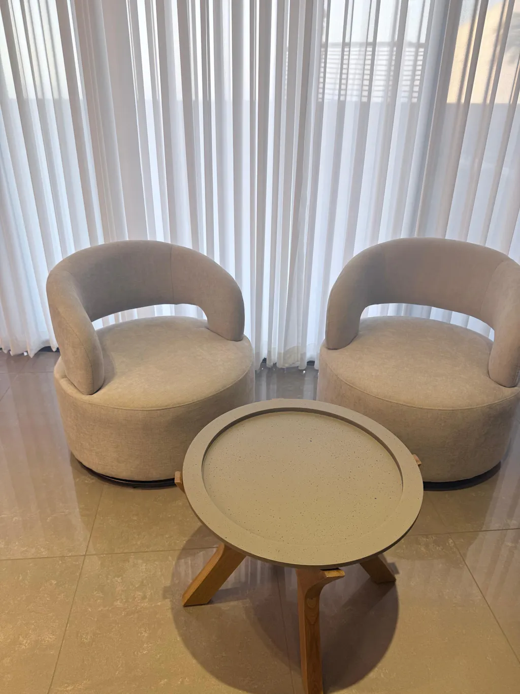 זוג כורסאות מסתובבות לסלון דגם Flow 360 Duo