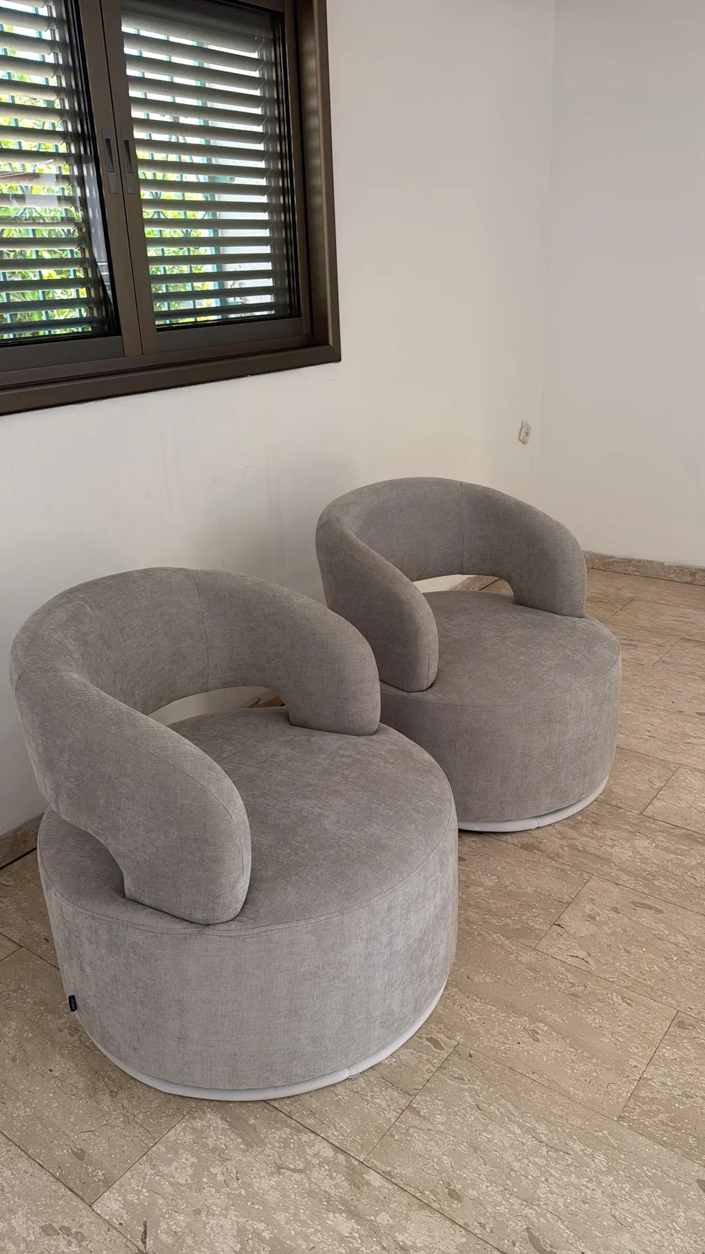 זוג כורסאות מסתובבות לסלון דגם Flow 360 Duo