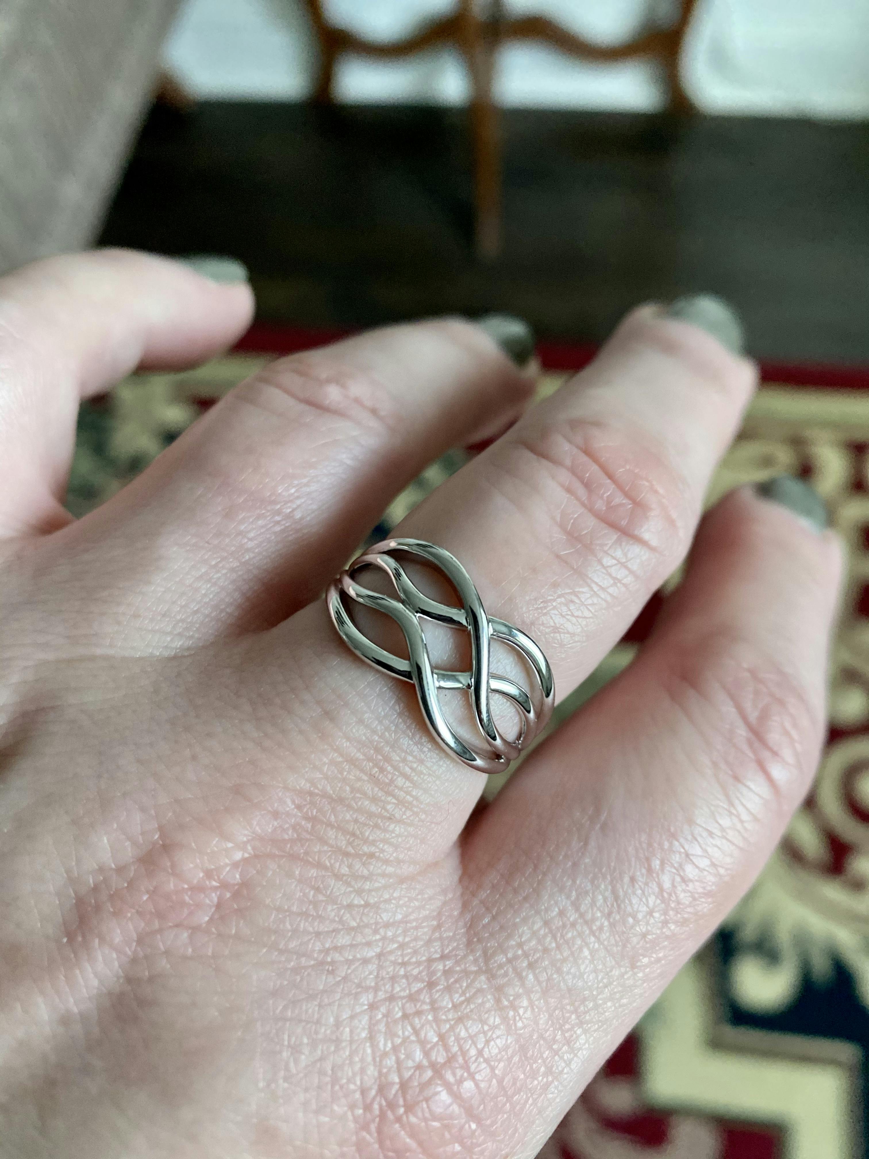 sterling-silver-unique-strings-ring