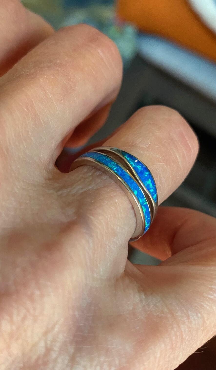 Sterling Silver Seamless Lab Opal Ring | Dreamland Jewelry