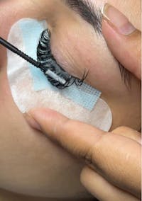 Lash Remover